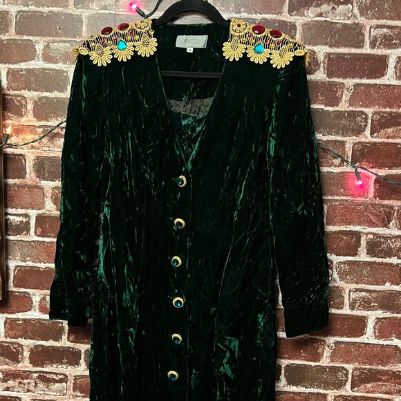 Zakura Dresses & Skirts - VTG Zakura Emerald Green Crushed Velvet Midi Dress Jeweled Epaulettes Size 8